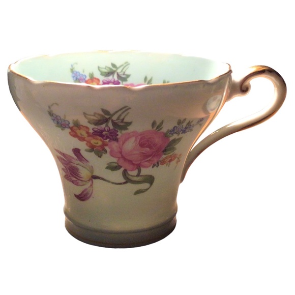 Vintage Aynsley light mint green & floral corset teacup & saucer - Picture 5 of 14